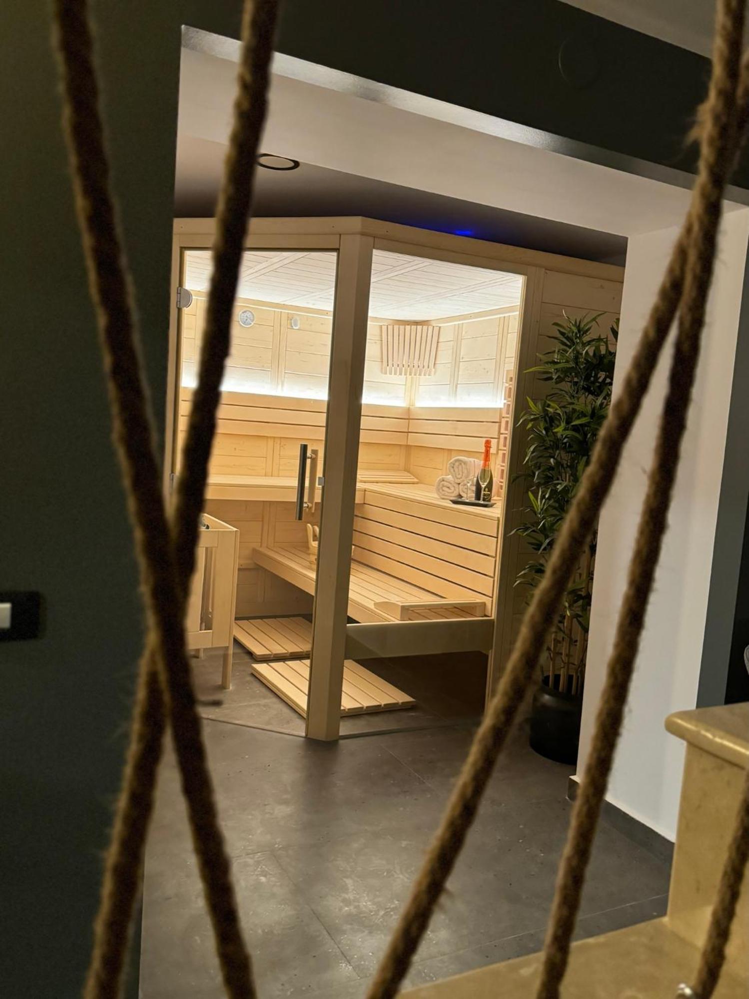 Ylly Aparts Braşov Exteriör bild