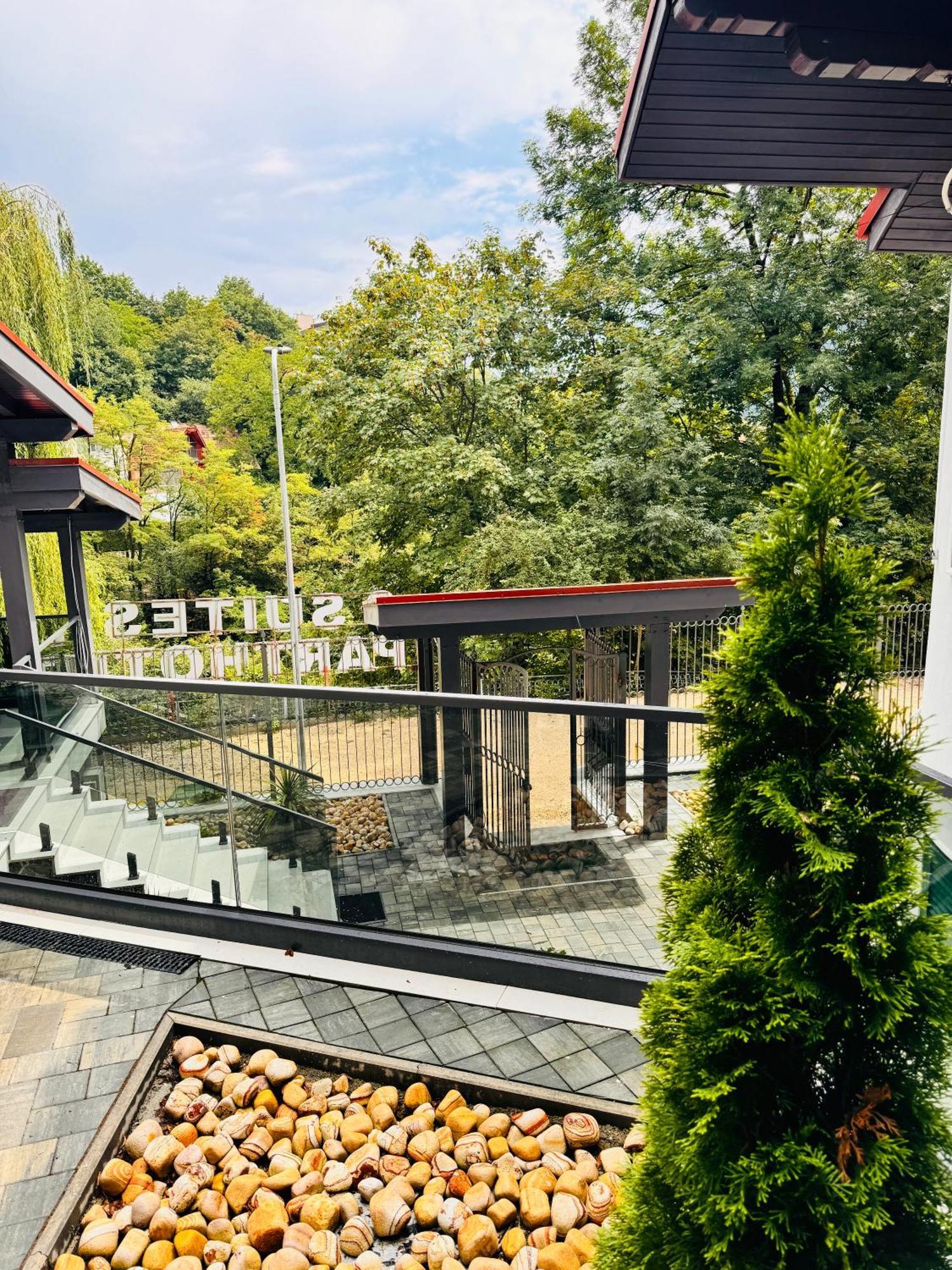 Ylly Aparts Braşov Exteriör bild