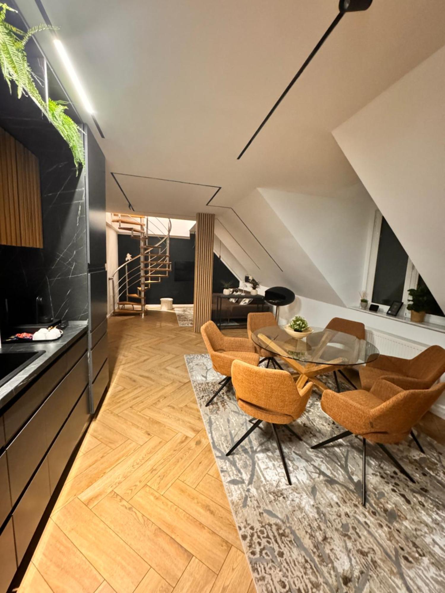 Ylly Aparts Braşov Exteriör bild